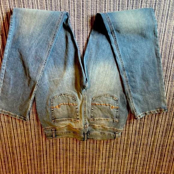 Women’s jeans - Picture 2 of 2